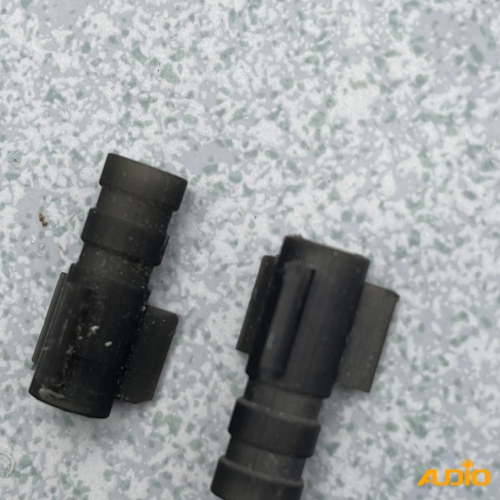 Ten lửa giữ reel Akai