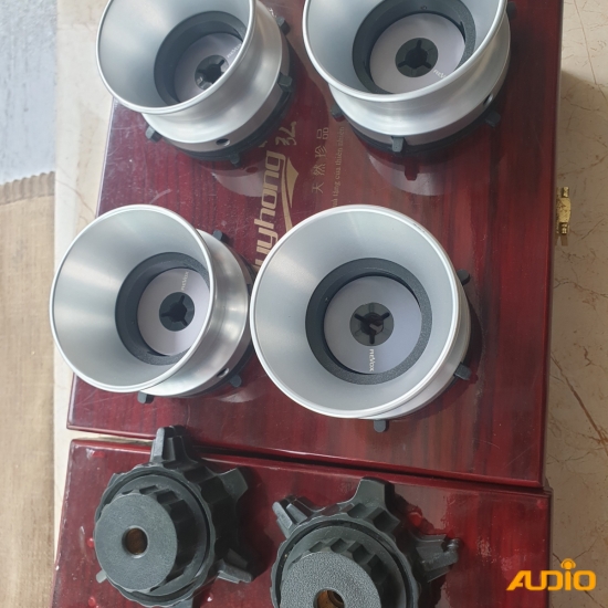 Hud Revox